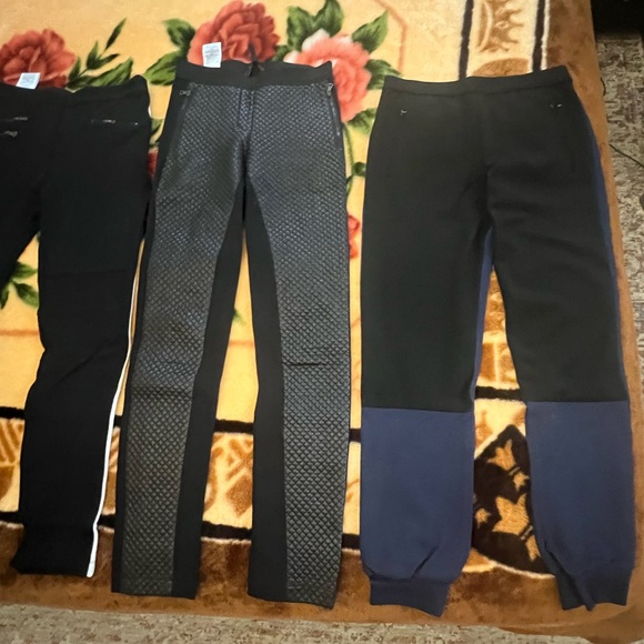 4 for $50 Leggings, worn a few times - Picture 2 of 12